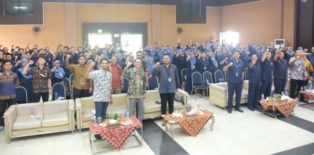 FIFGROUP Ajak OJK Gelar Kegiatan Pelatihan Guru