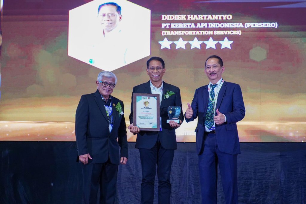 PT Kereta Api Indonesia (Persero) mendapatkan penghargaan