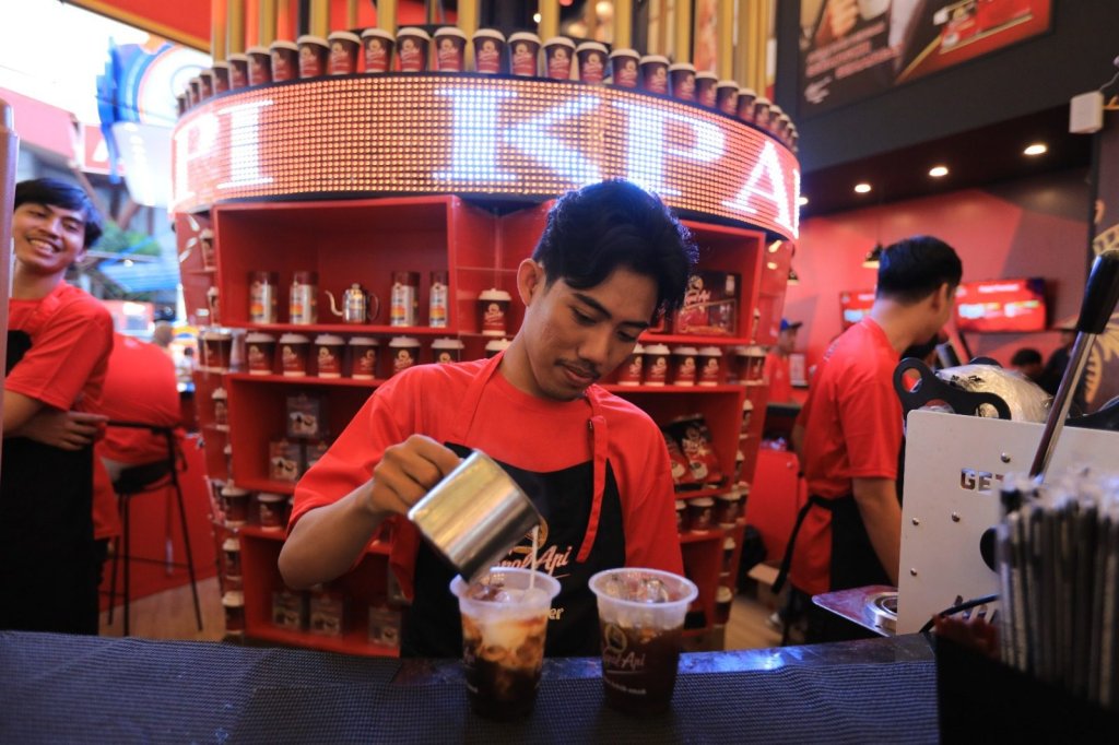 Para pengunjung Jakarta Fair 2023