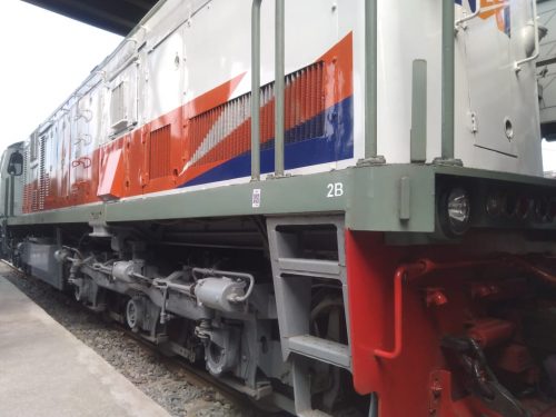 Kereta Api tidak bisa berhenti mendadak,