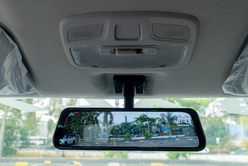 Momen perjalanan dengan New XL7 Hybrid
