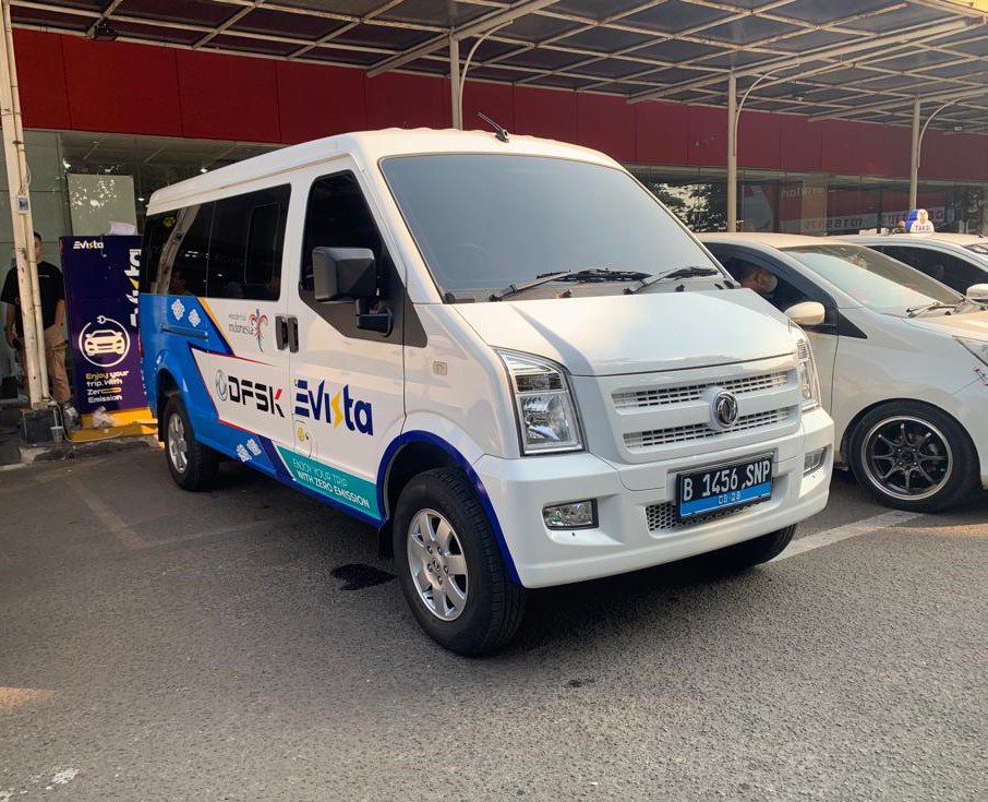 DFSK Gelora E Moda Transportasi di Bandara