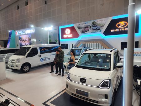 DFSK dan Seres Hadir di GIIAS Surabaya