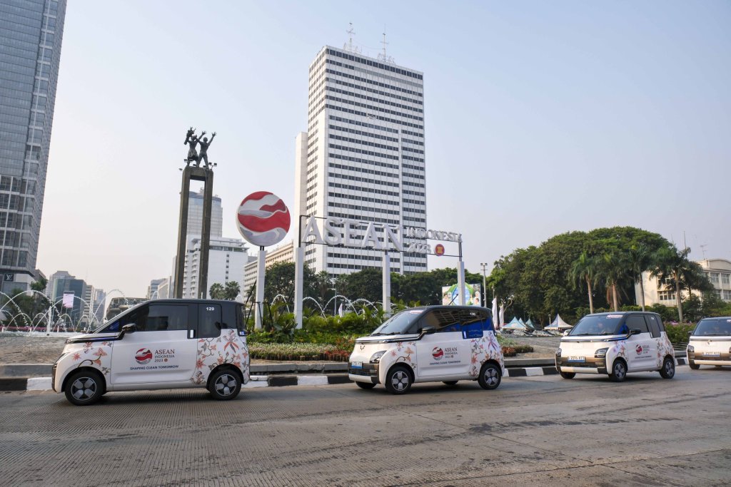 Wuling Air Ev Official Car Para Delegasi KTT