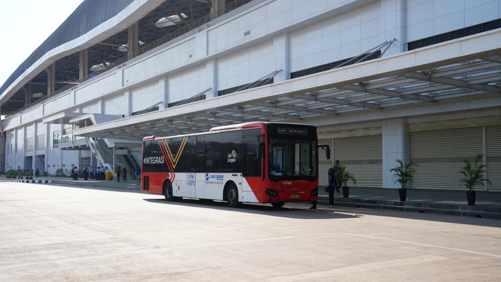 Transjakarta Integrasi Dengan "Whoosh", PTÂ  Transportasi