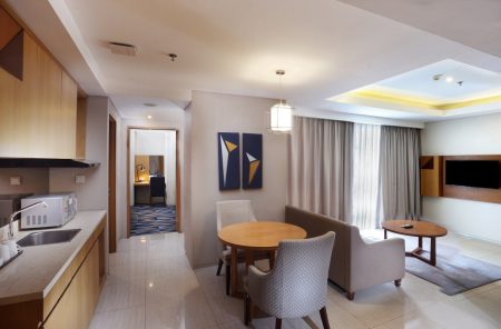 Rekomendasi staycation keluarga di daerah Pondok Indah, Jakarta