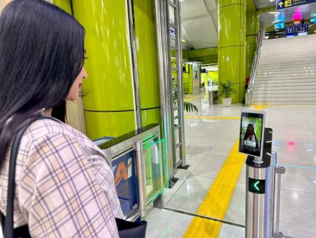 PT Kereta Api Indonesia (Persero) terus memberikan