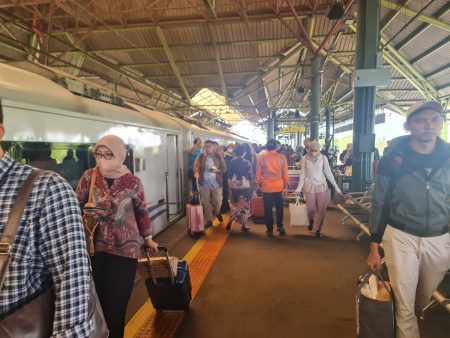 PT Kereta Api Indonesia (Persero) akan mengoperasikan