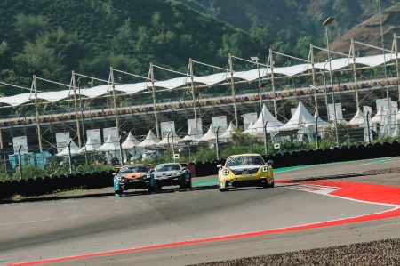 PorscheÂ  Sprint Challenge Indonesia putaran