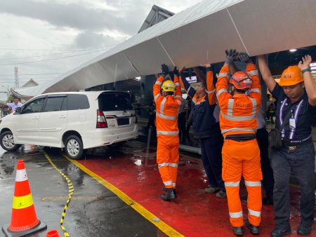 PT Kereta Api Indonesia (Persero) memohon maaf