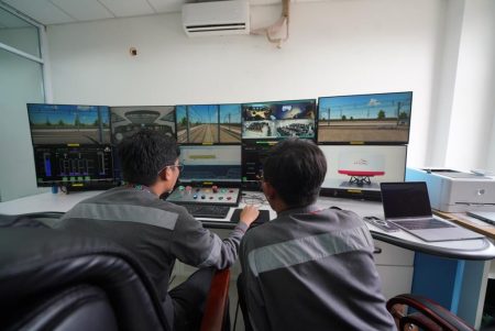 KCIC sedang menjalani pelatihan 72 masinis untuk operasional