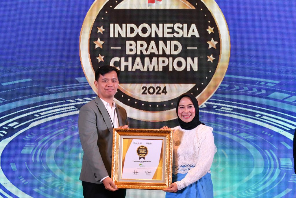 PT Pegadaian meraih penghargaan Indonesia Brand Champion