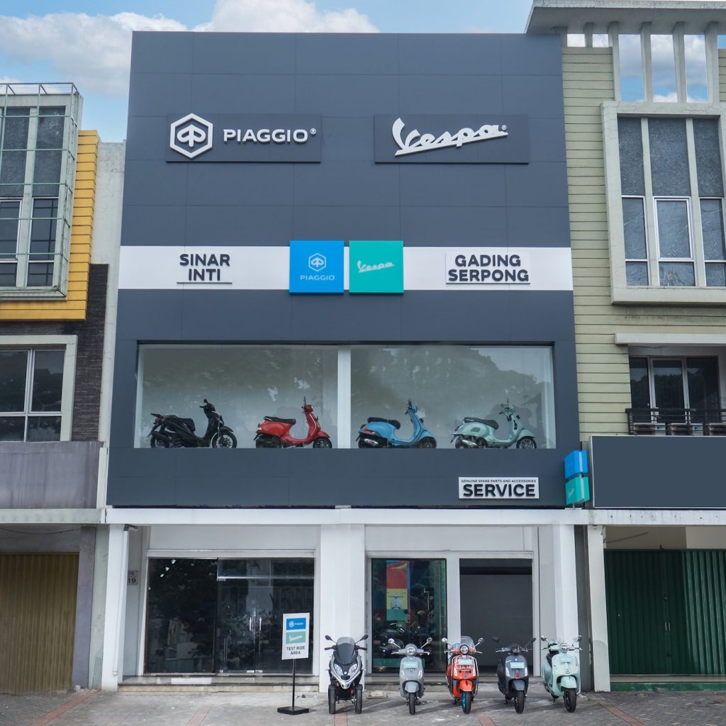 PT Piaggio Indonesia meresmikan dealer Motoplex 2 brand