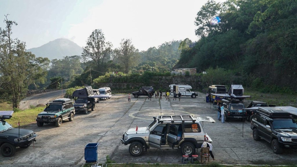 Indonesia Motorhome Club (IMC) melakukan perjalanan