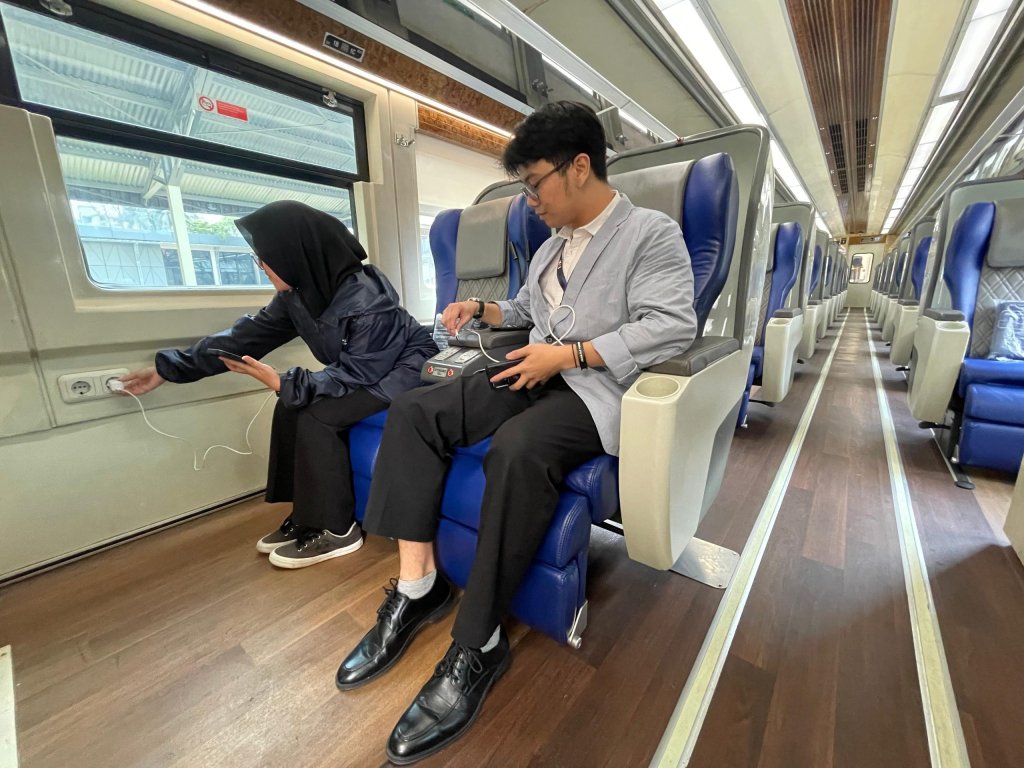 PT Kereta Api Indonesia (KAI) Daop 1 Jakarta tanggapi video