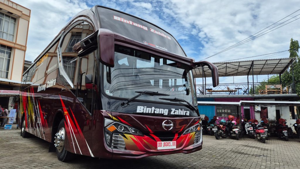 PT. Hino Motors Sales Indonesia (HMSI) bersama dengan