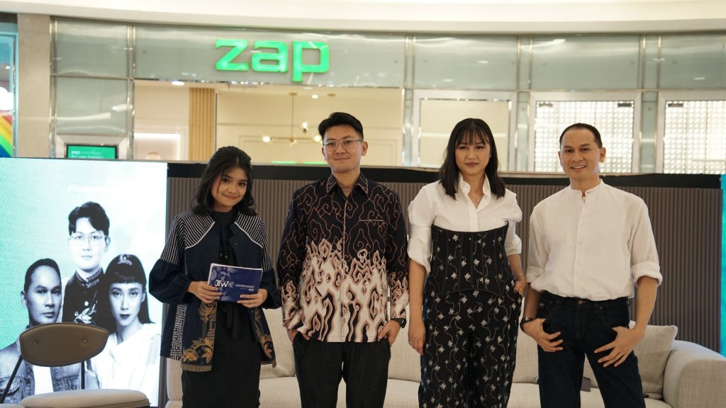 Dalam rangka menyemarakkan Jakarta Fashion Week (JFW) 2024,