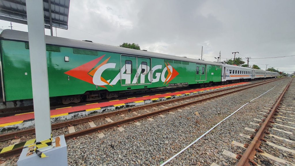 PT Kereta Api Indonesia (Persero) Daerah Operasi 1 Jakarta melakukan