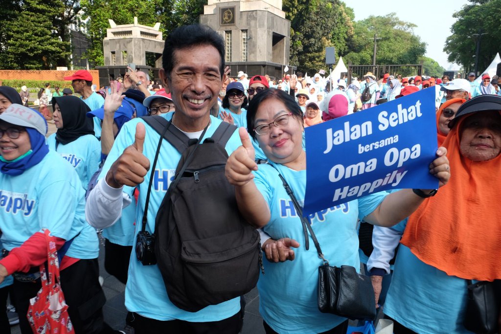 WINGS CareÂ resmi meluncurkanÂ Happily, popok celana dewasa