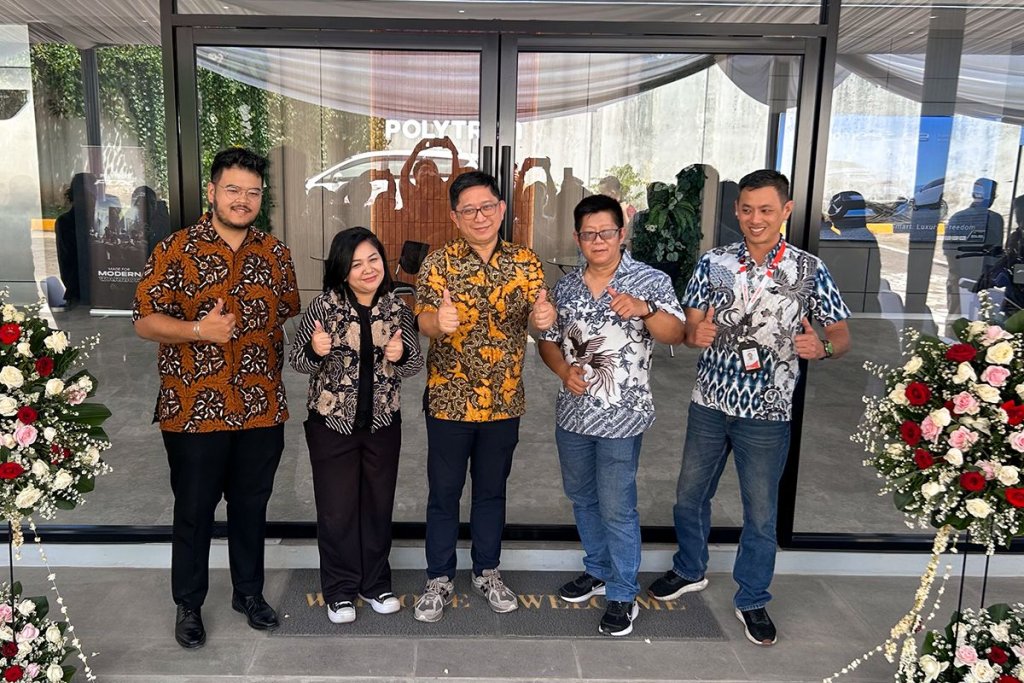 Polytron secara resmi meresmikan tiga Polytron EV Showroom